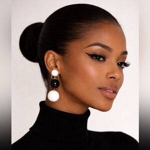 Vintage Black & White Lucite Ball Drop Clip-On Earrings – Mod Statement